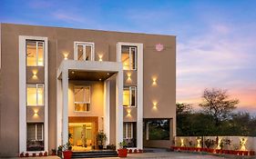 Seasons Sajjangarh